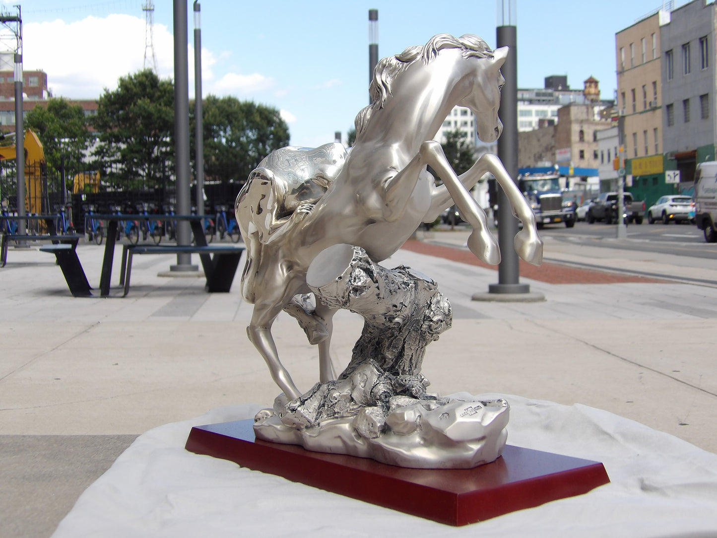 Horses Sculpture – Silver-Coated Resin on Mahogany Base: A Majestic Tribute to Grace and Strength