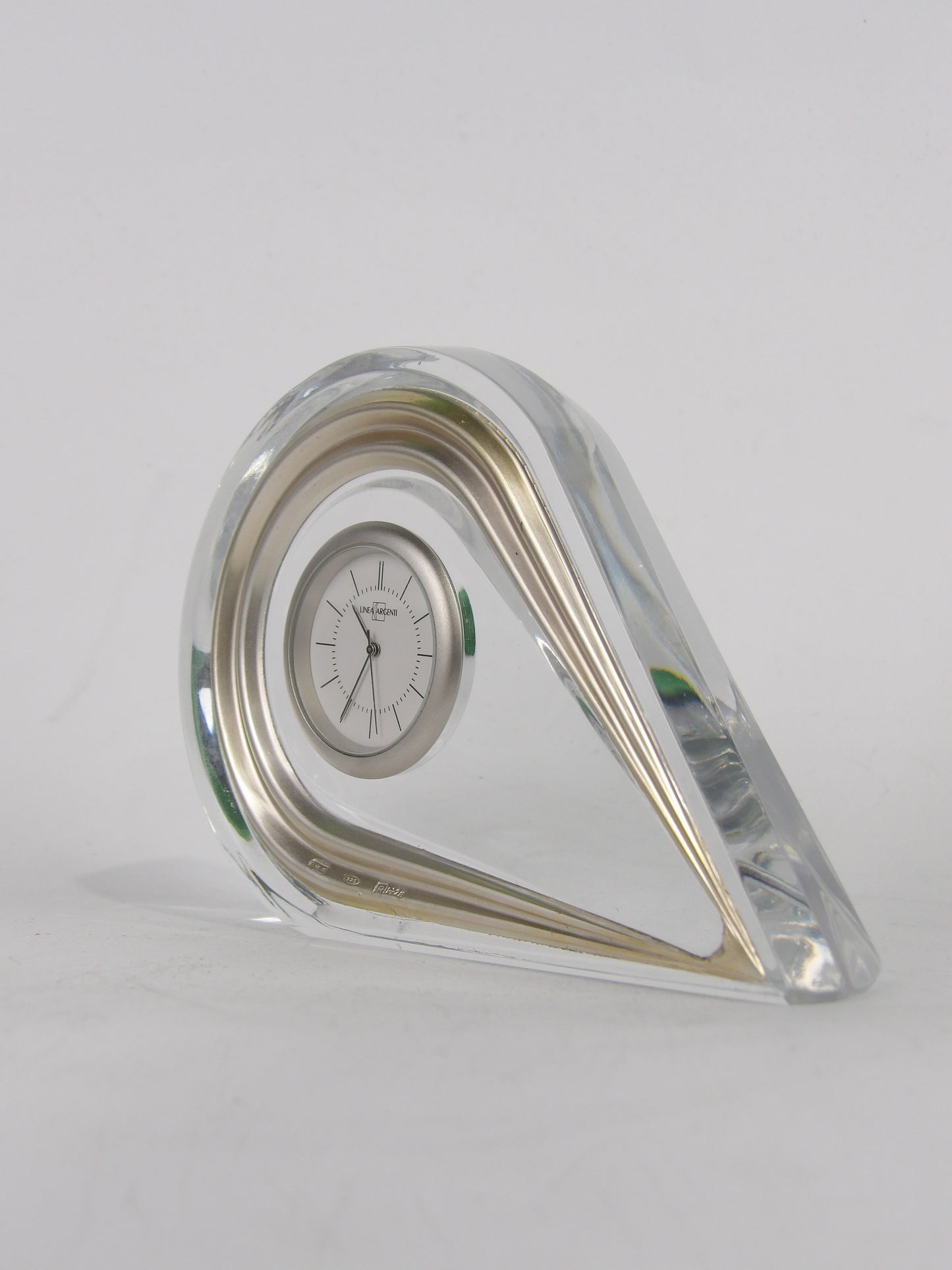 Reloj de mesa de cristal transparente con bilaminado revestido de plata