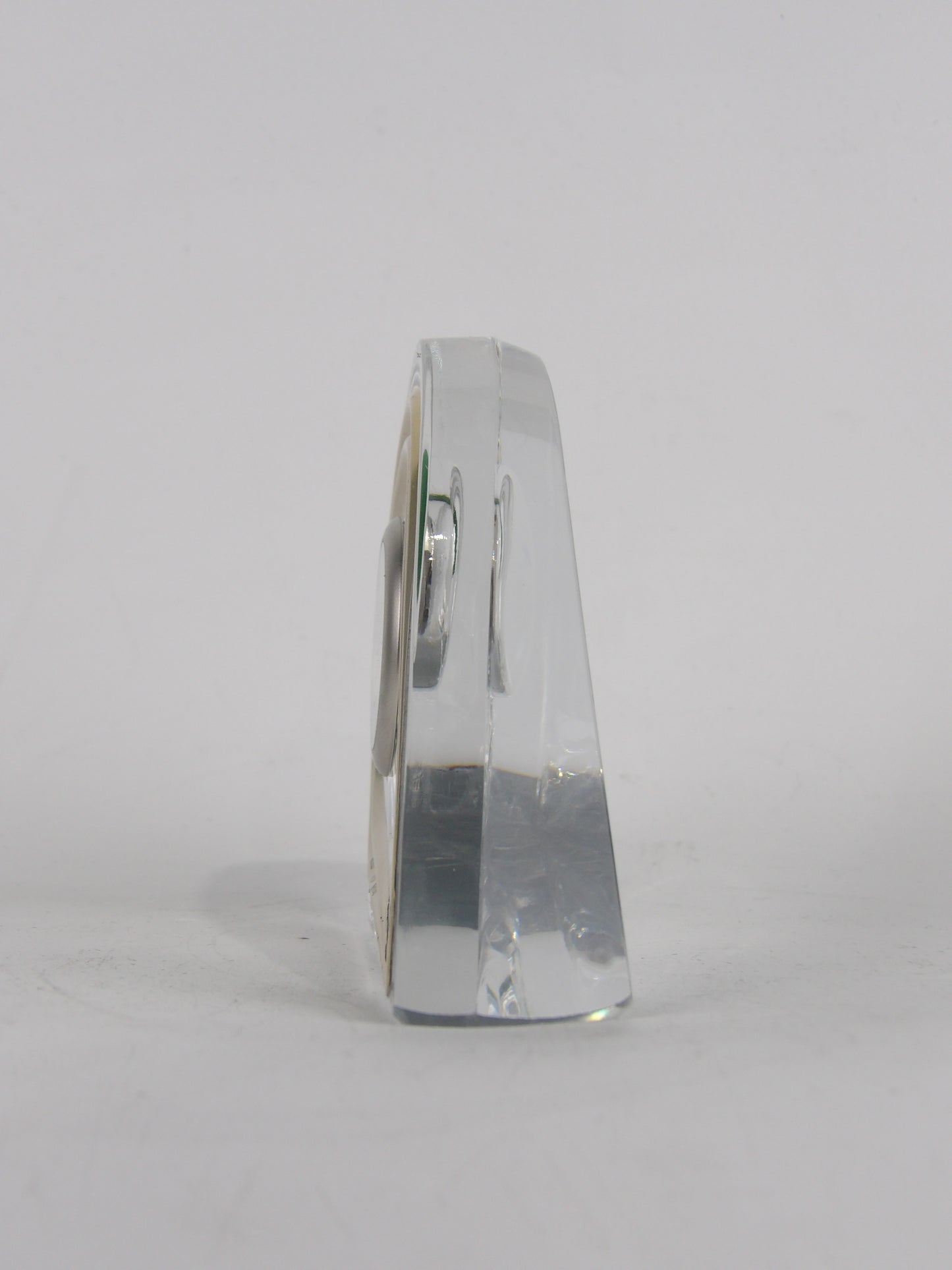 Reloj de mesa de cristal transparente con bilaminado revestido de plata