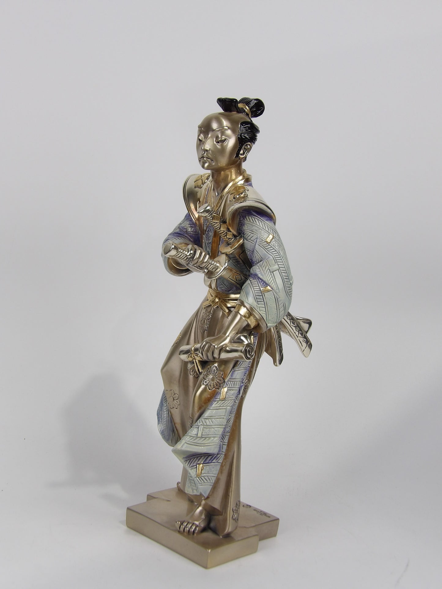 Colored Japanese Samurai Statue - Detailed and Vibrant Decor