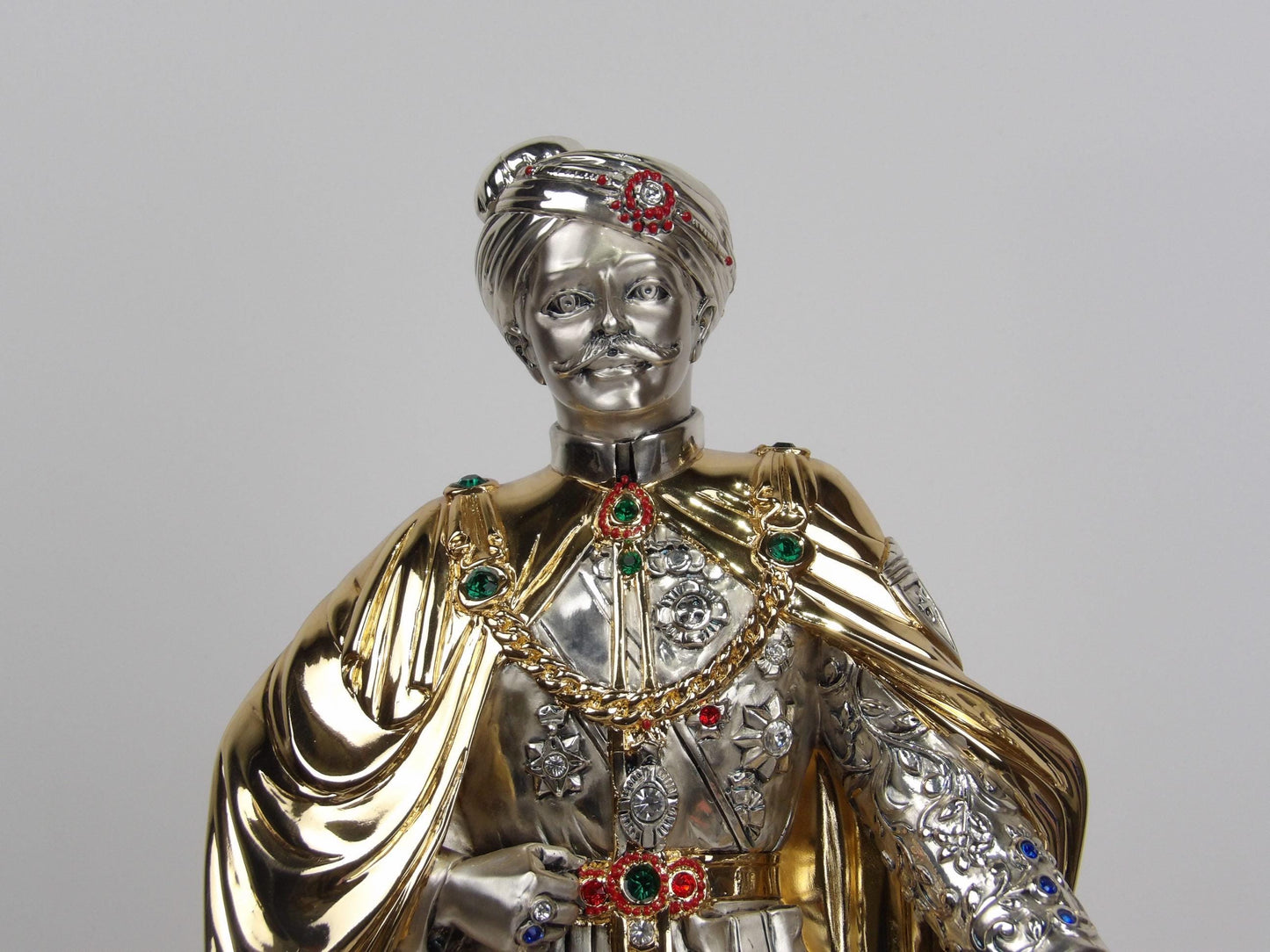 Maharajah on Pedestal in Silver Resin with Rhinestones and Gold Details - Regal and Opulent Decor