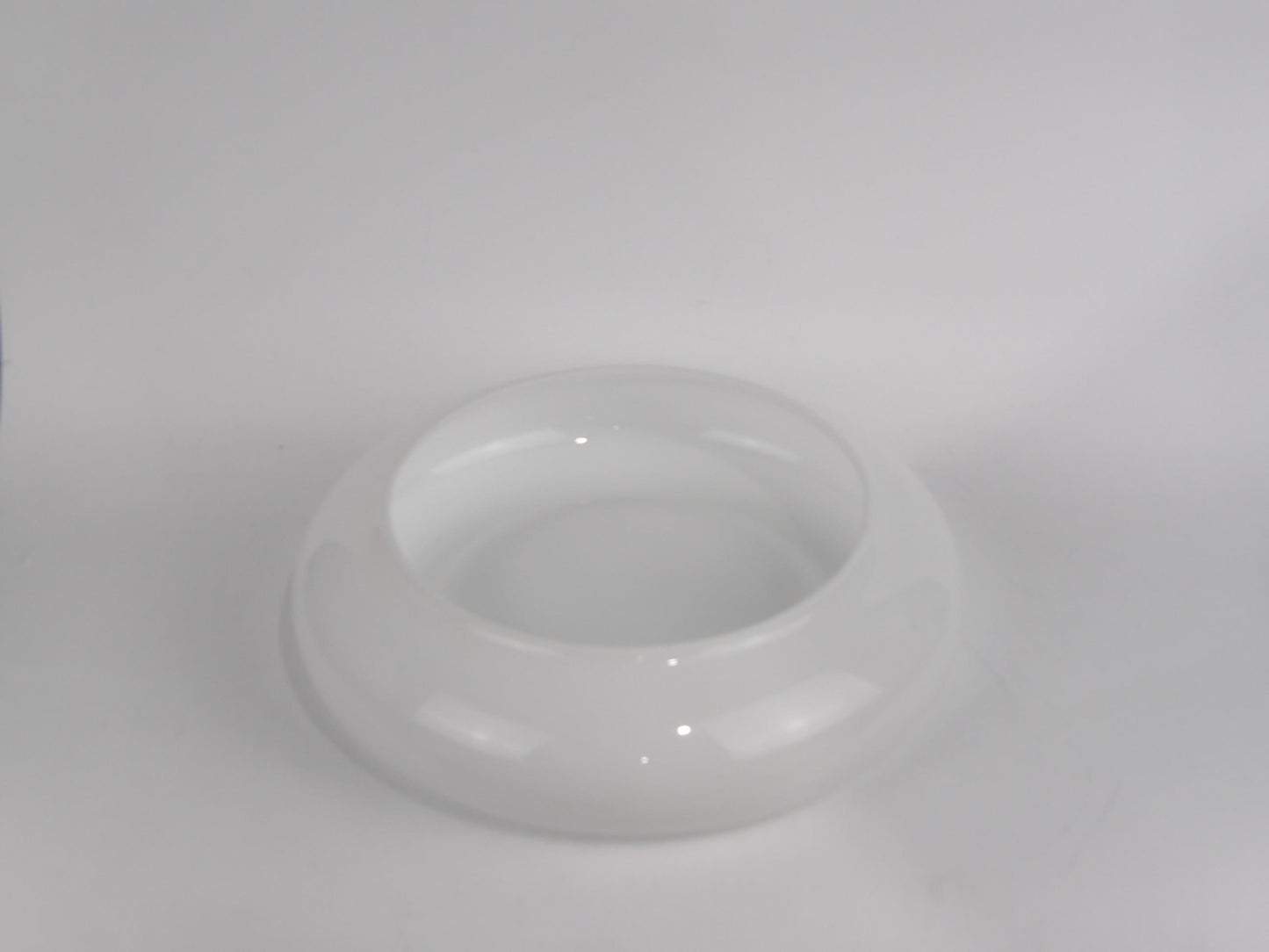 white Bowl with Flat Cut