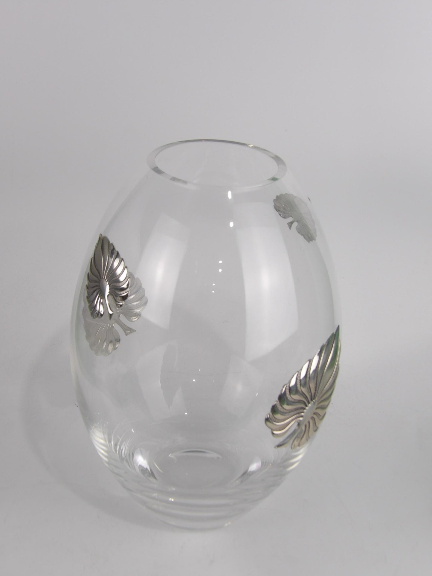 Handmade Clear Glass Vase with Silver-Coated Bilaminate – Leaves Design