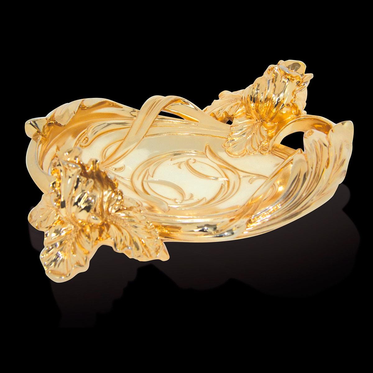 golden-coated resin tray, subject “Flower”