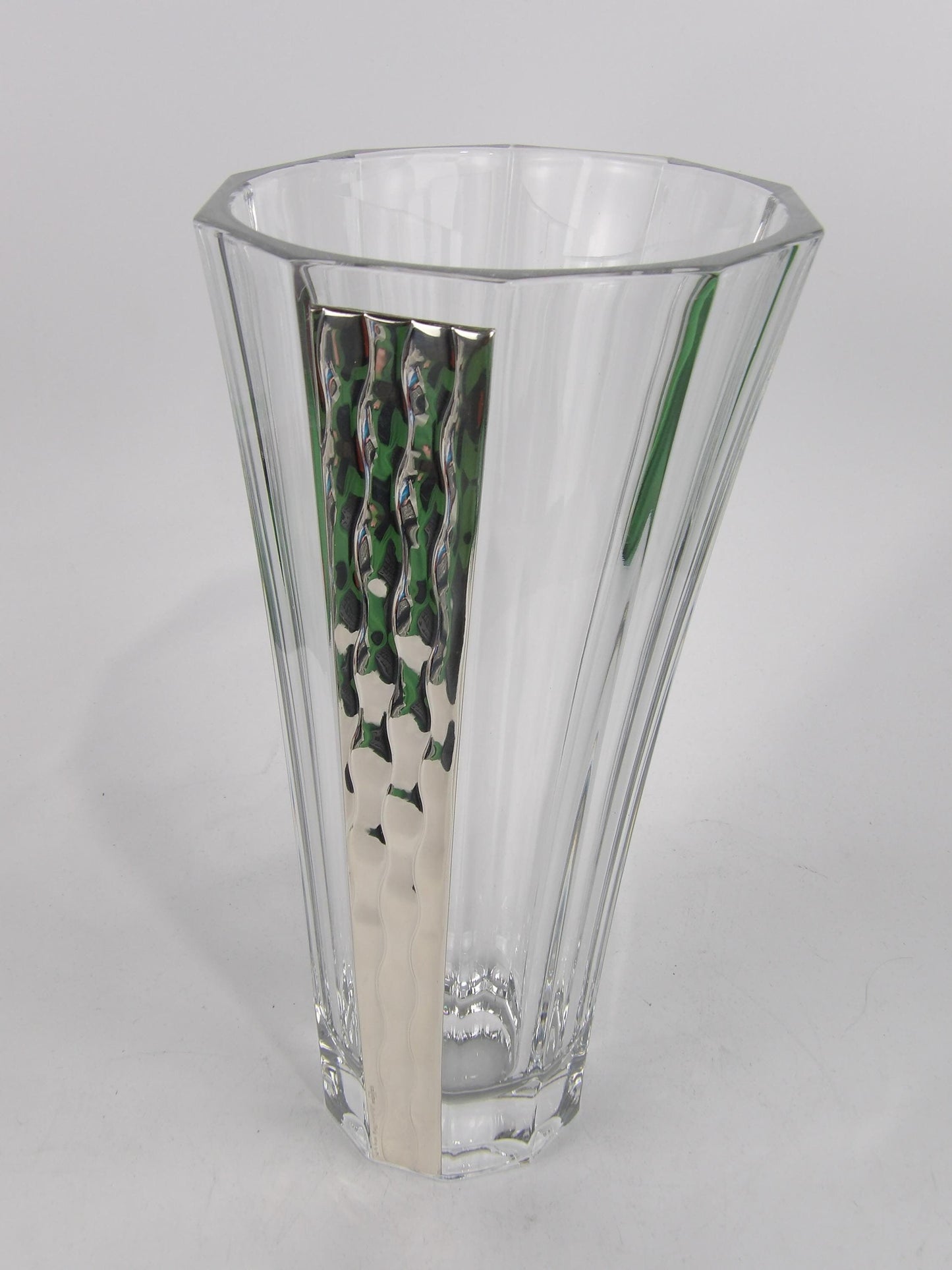 Handmade Crystal Vase with Dunas Decoration in Silver-Coated Bilaminate