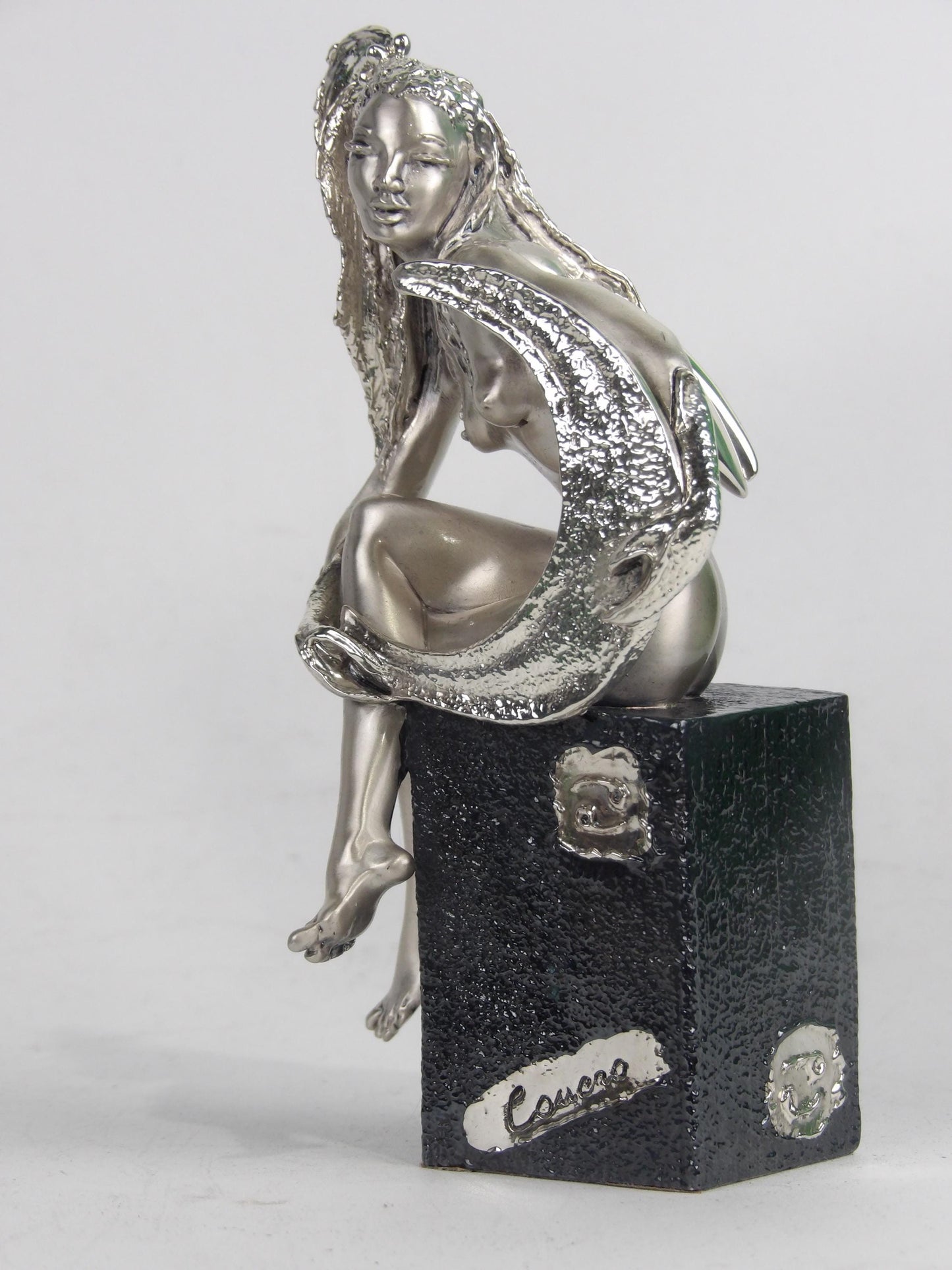 Silver-coated resin sign of the zodiac “Cancer” with black finish