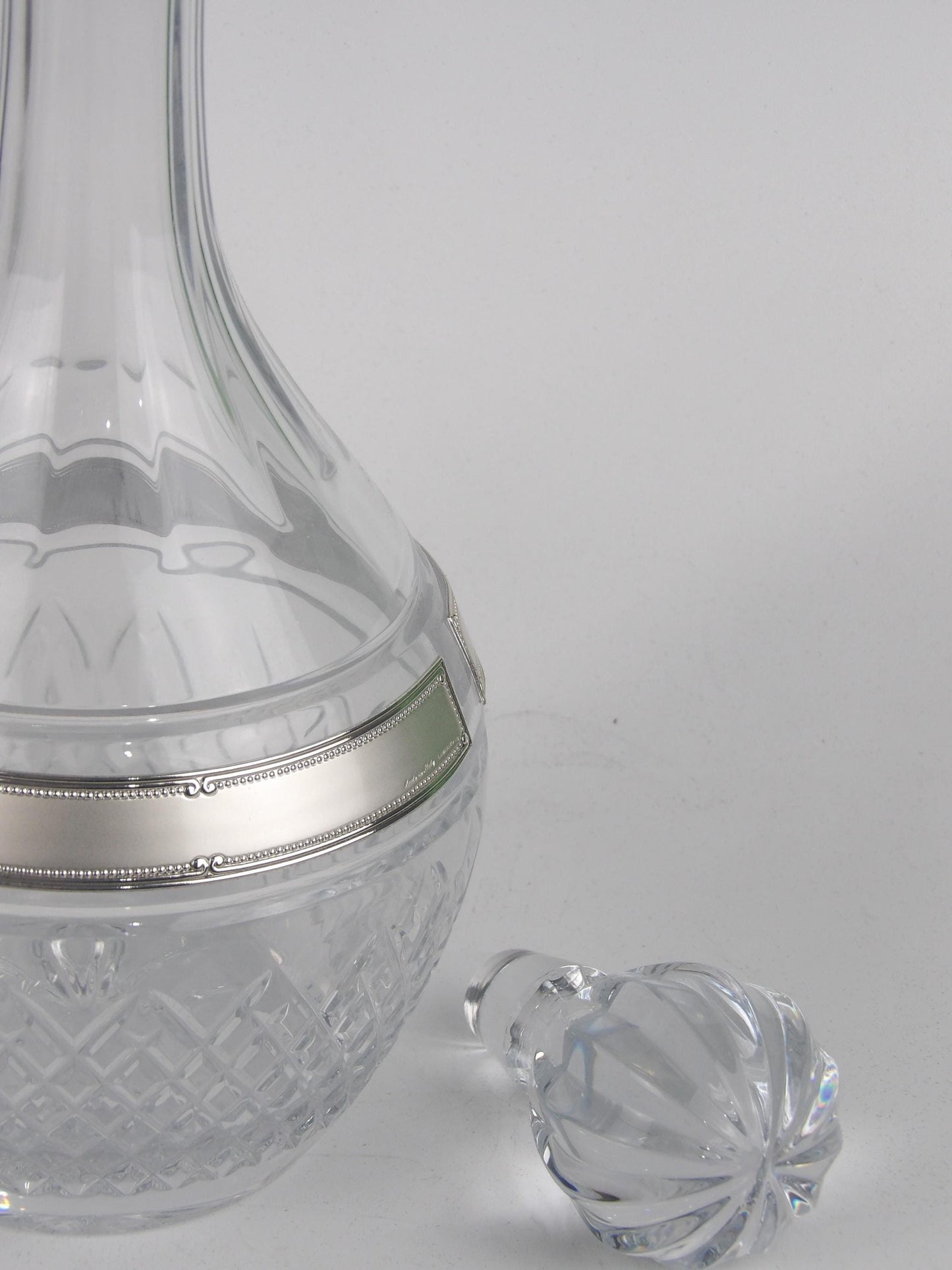 Crystal Decanter with Silver Coated Bilaminate – Unveil Luxury in Every Pour