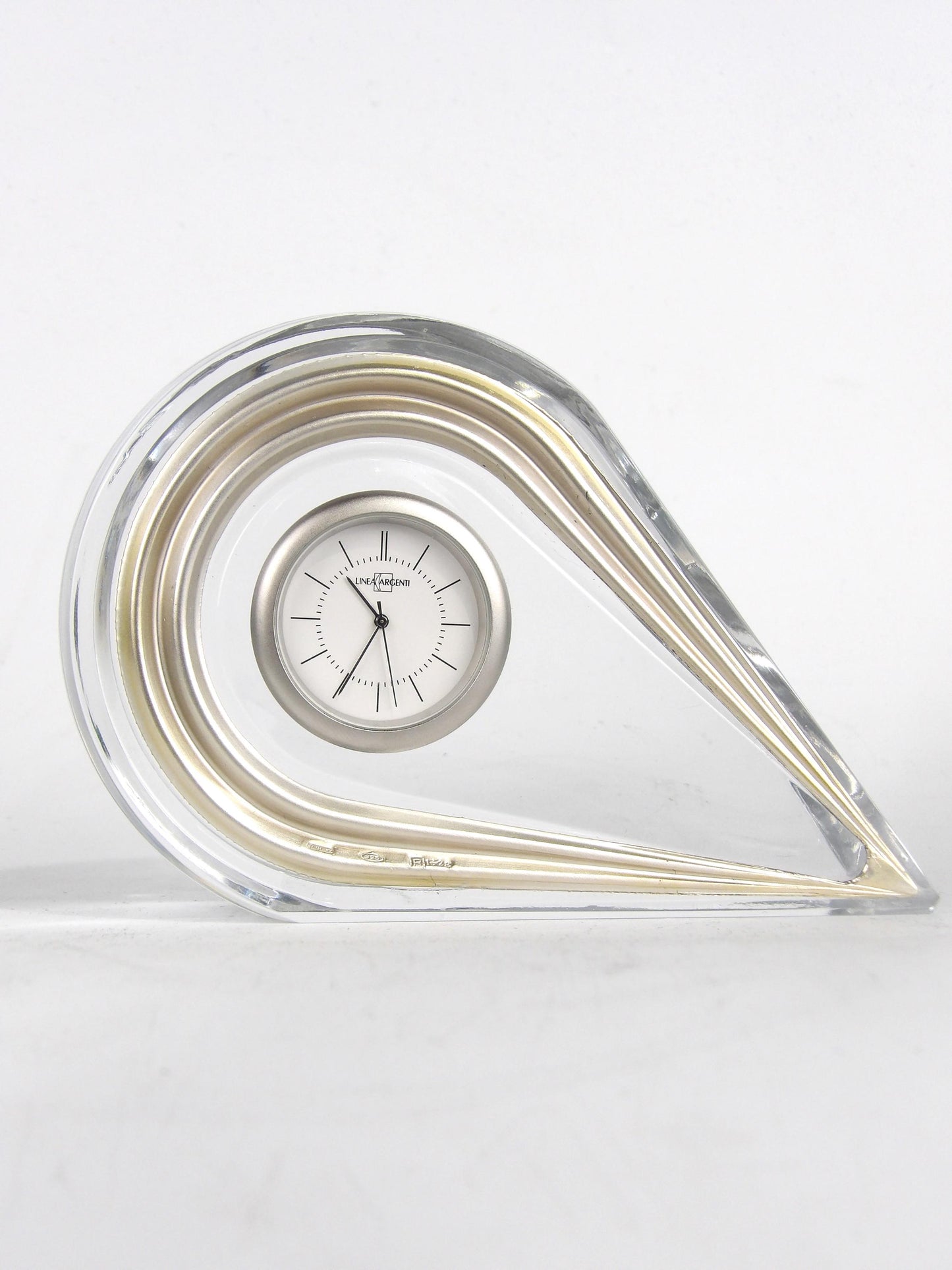 Reloj de mesa de cristal transparente con bilaminado revestido de plata