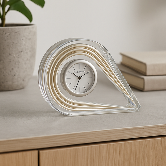 Reloj de mesa de cristal transparente con bilaminado revestido de plata