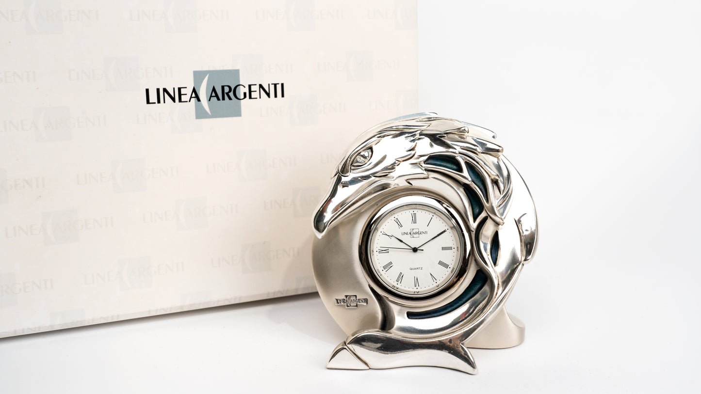 Reloj de mesa con águila de resina plateada