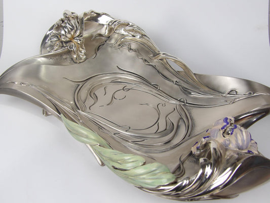 Crystal Centerpiece with Twist Decoration in Silver Coated Bilaminate